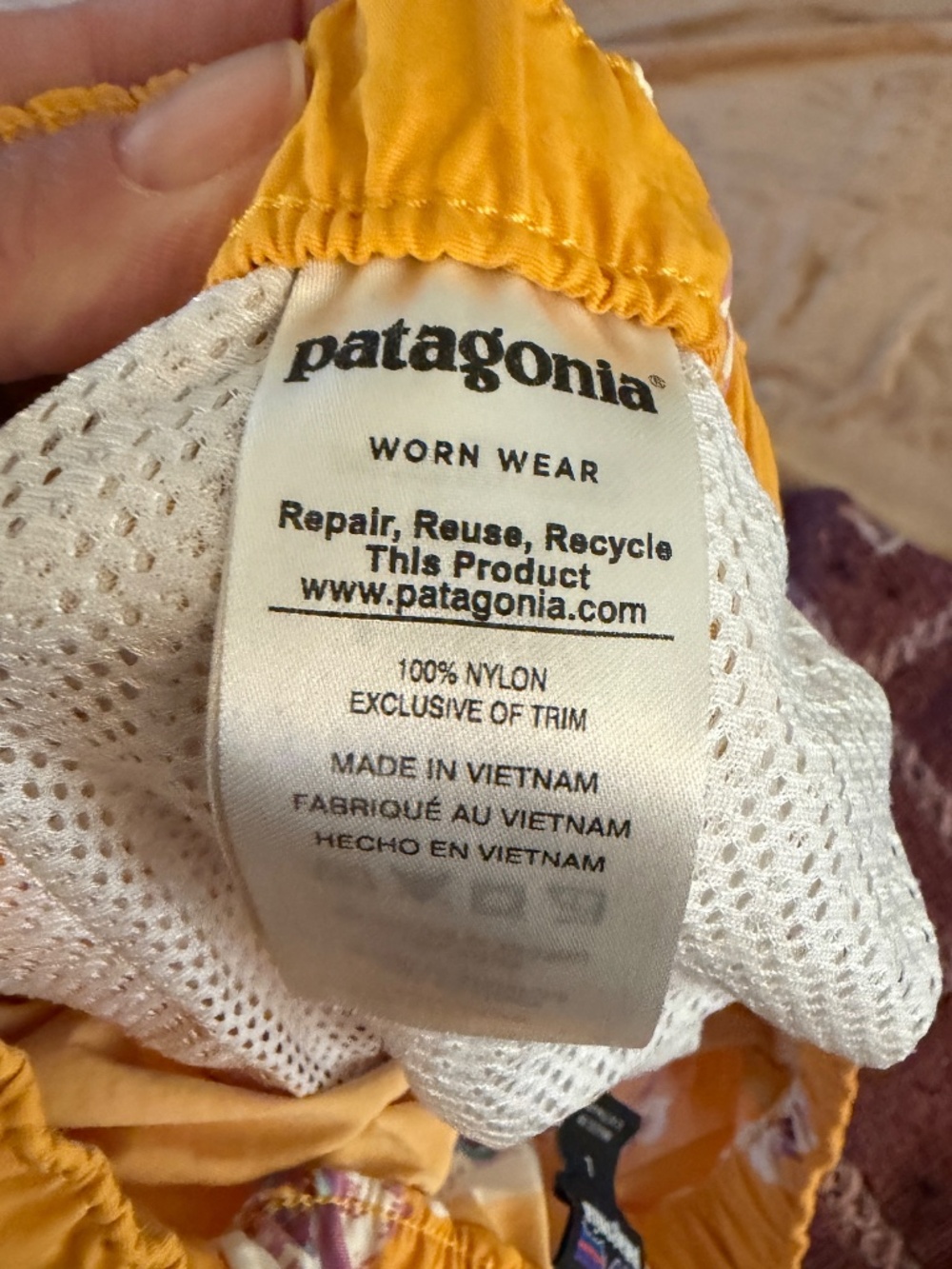 Patagonia Barely Baggies Floral Print Yellow White and Blue Shorts Sz L - Picture 10 of 10